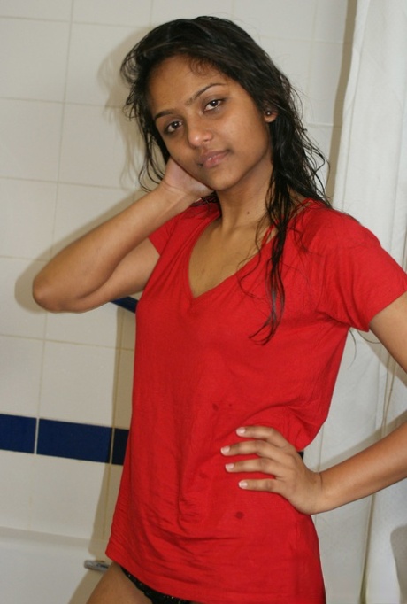 Divya Yogesh xxx model gallery