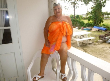 granny models nude image