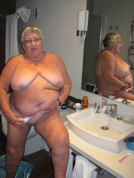 granny bj deep nude picture