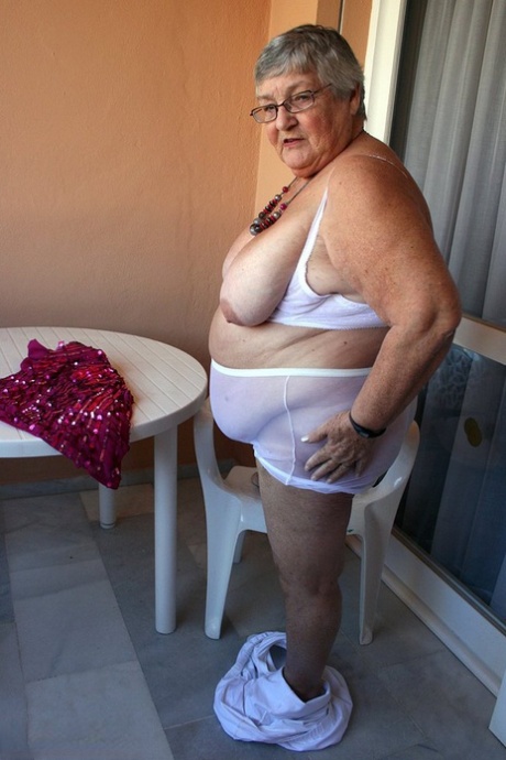 busty asian granny free sexy img