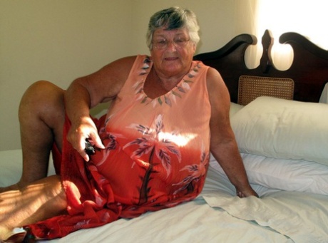 real old granny loves sex free nude pictures