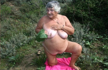 fruitcake granny sexy nudes img