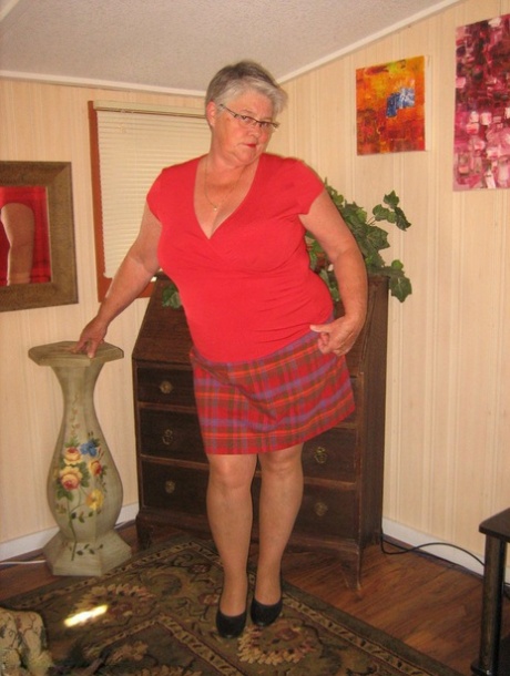 old fit woman exclusive images