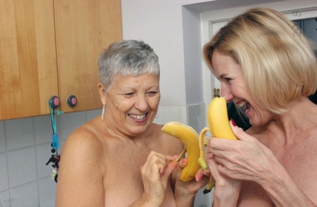 turni g older women into sluts hot sex image