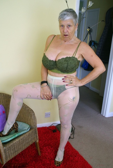 bdsmlr granny free xxx picture