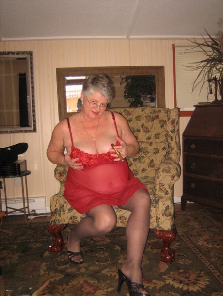 fit 80 year-old woman hot nude photos