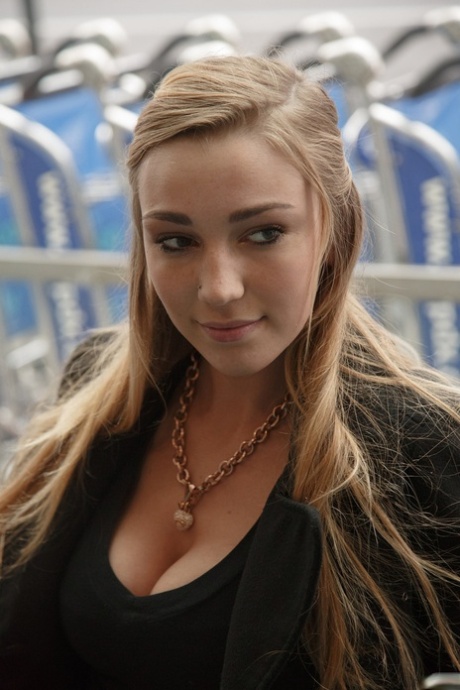 Kendra Sunderland sex star picture